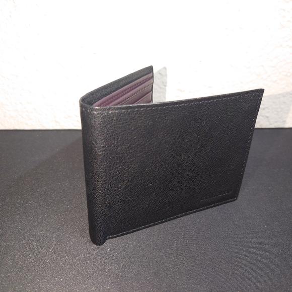 NEW Claiborne bifold wallet - Picture 1 of 5
